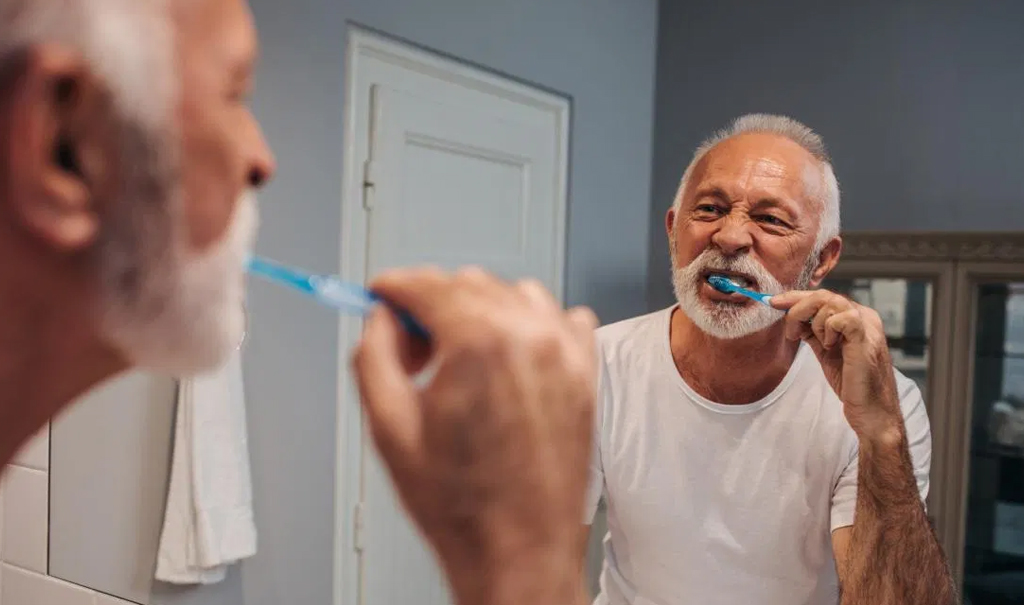 higienização do implante dentário