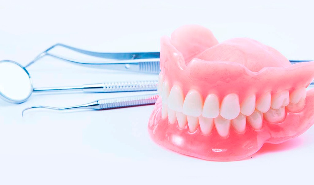 cuidados com a prótese dentária